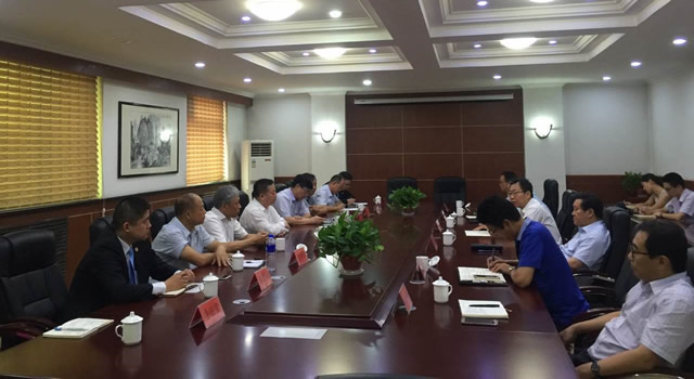搏达集团高层领导与饶阳县政府班子成员召开项目合作交流会现场